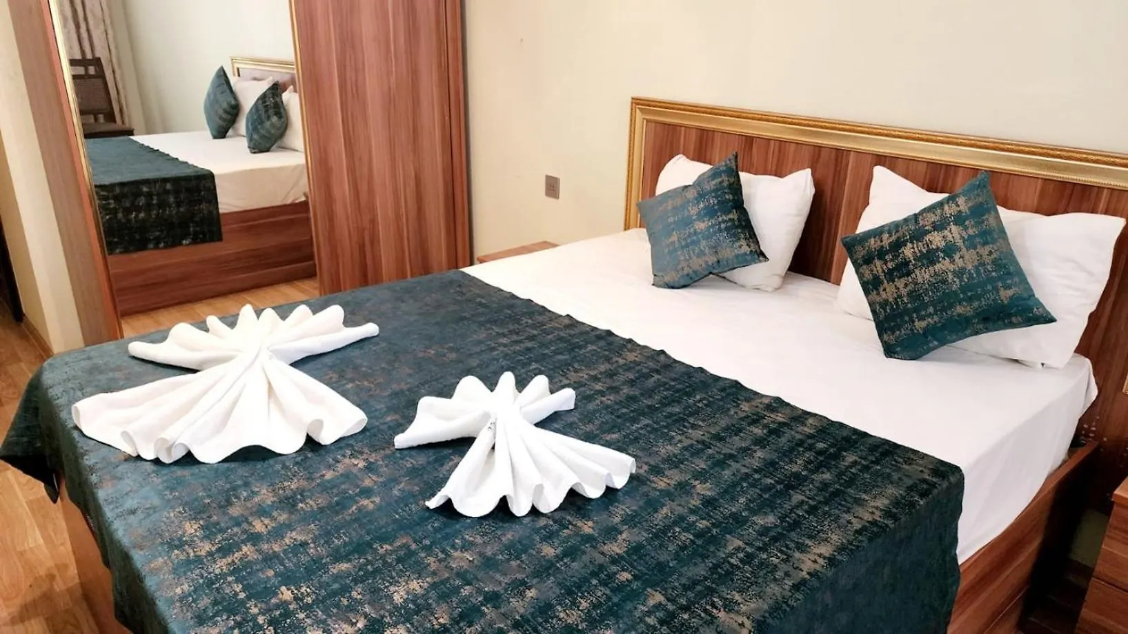 Baku Sofya Hotel 3*,